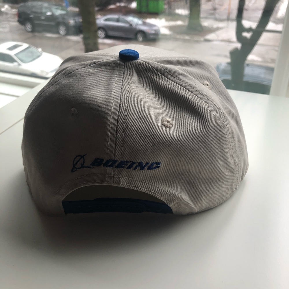 NWOT Chicago Cubs Hat - Picture 3 of 5